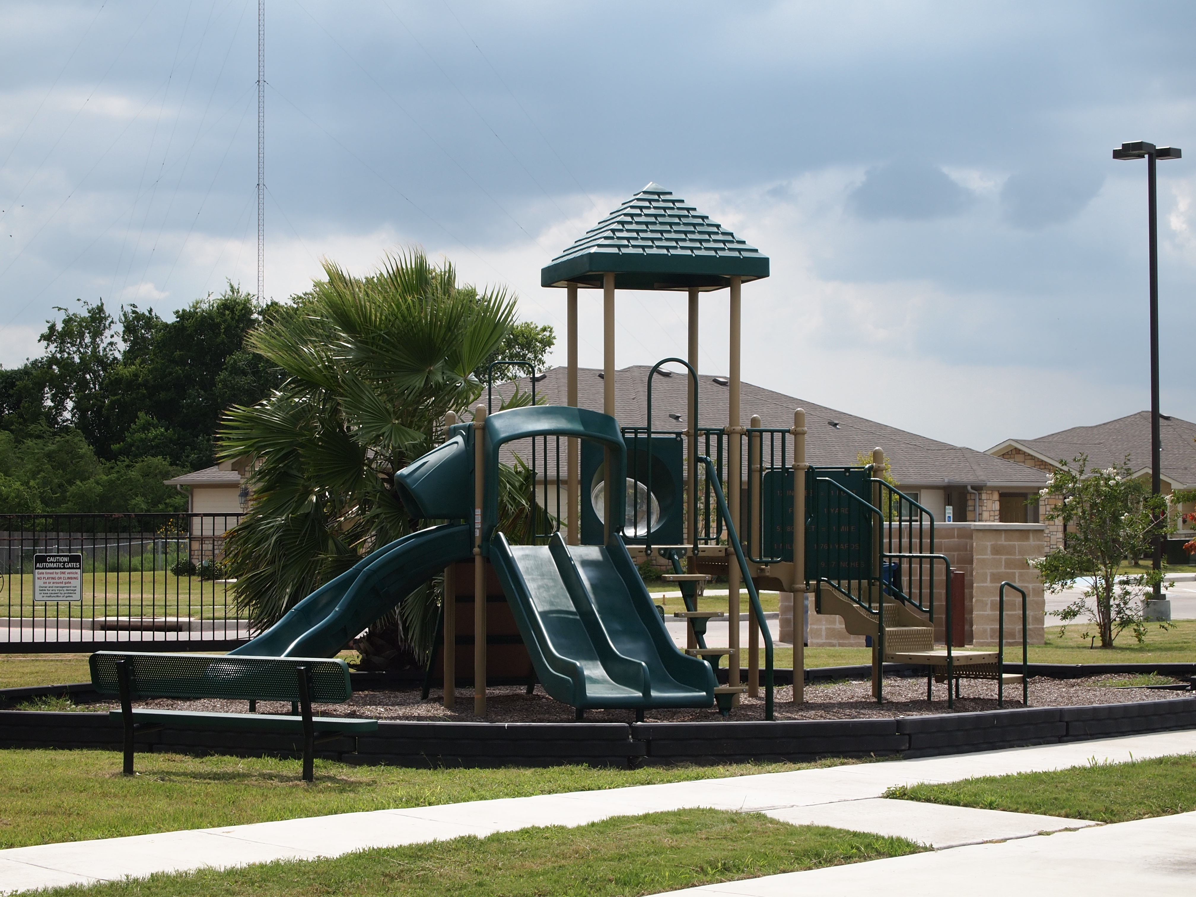 El Campo Village living